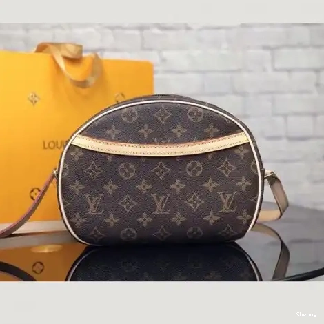 1906BL0134 LV Bags 0519